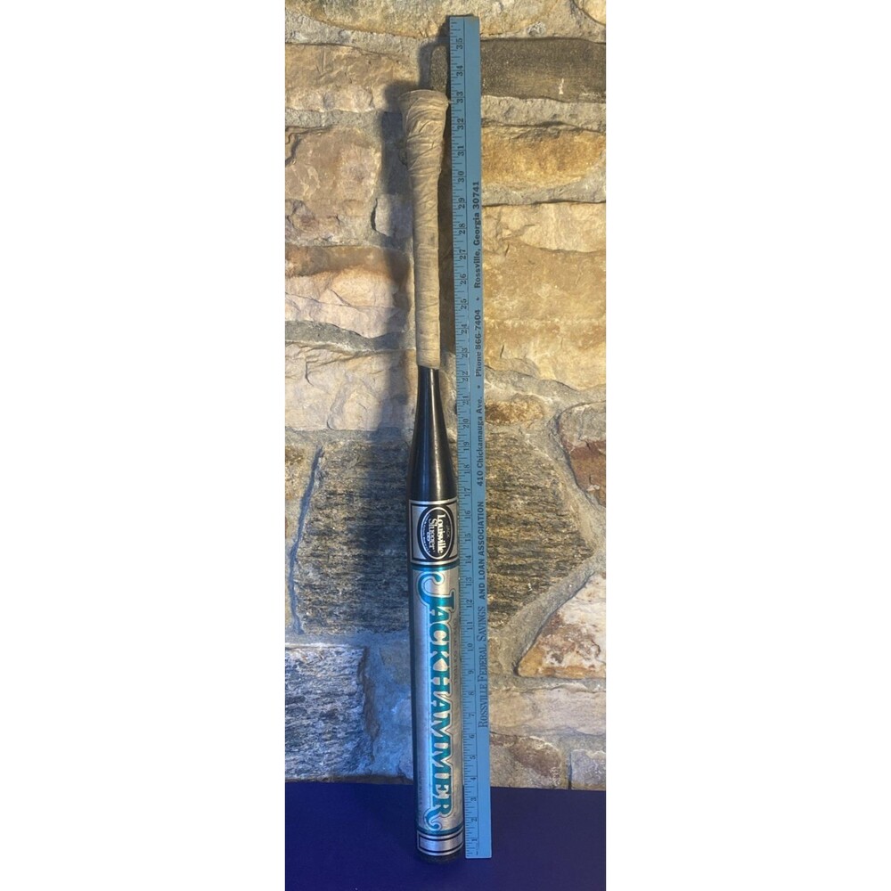 Louisville Slugger Jackhammer Softball Bat 33in 28oz 2 1/4in Made in USA